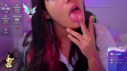 Helia Transfem and Amy online show from March 6, 2026, 4:31 am