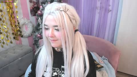 Laura online show from December 4, 2024, 4:21 am