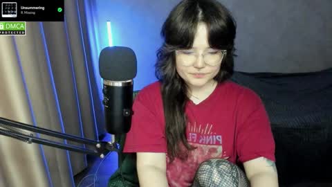 Red online show from November 11, 2025, 6:41 pm