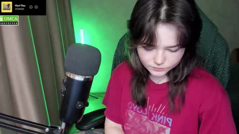 Red online show from March 1, 2026, 8:33 pm