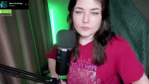 Snapshot of hell_hotline chatting on June 7, 2026, 8:56 pm Red online show from June 7, 2026, 8:56 pm