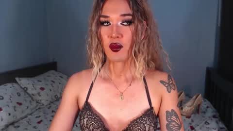 hellatarahathor online show from January 12, 2026, 10:37 pm