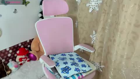 Snapshot of hellen_garcia chatting on June 14, 2026, 1:03 am Hellen online show from June 14, 2026, 1:03 am
