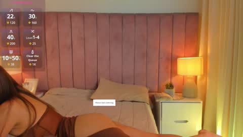 hellen_mckenzie online show from October 3, 2025, 5:48 am