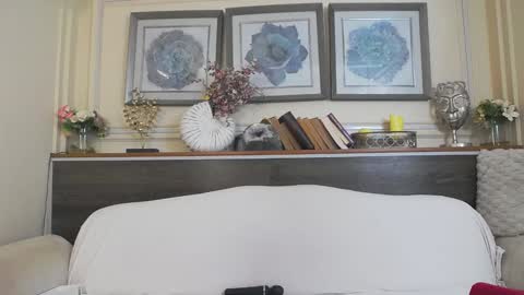    online show from January 25, 2025, 7:06 am