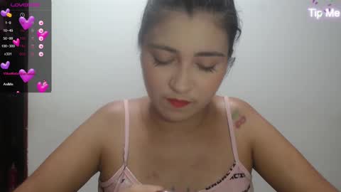 Snapshot of hellennmoon chatting on February 1, 2025, 1:55 am Hellen online show from February 1, 2025, 1:55 am