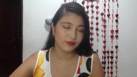 Snapshot of hellennmoon chatting on February 16, 2025, 5:15 am Hellen online show from February 16, 2025, 5:15 am