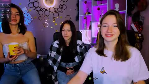 Helli online show from January 6, 2026, 8:34 pm