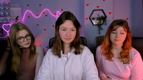 Helli online show from February 18, 2026, 8:27 pm