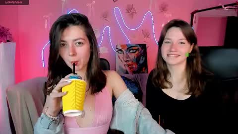 Snapshot of helli_belli chatting on May 8, 2026, 7:41 pm Helli online show from May 8, 2026, 7:41 pm