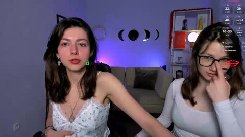 Snapshot of helli_belli chatting on May 19, 2026, 7:20 pm Helli online show from May 19, 2026, 7:20 pm