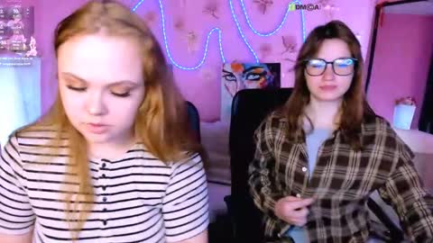 Snapshot of helli_belli chatting on May 28, 2026, 7:22 pm Helli online show from May 28, 2026, 7:22 pm