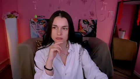 Snapshot of helli_belli chatting on June 8, 2026, 7:03 pm Helli online show from June 8, 2026, 7:03 pm