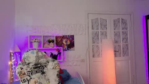 Alisia  Monday to Friday from 10 am to 4 pm GMT 2 online show from March 11, 2025, 10:18 am