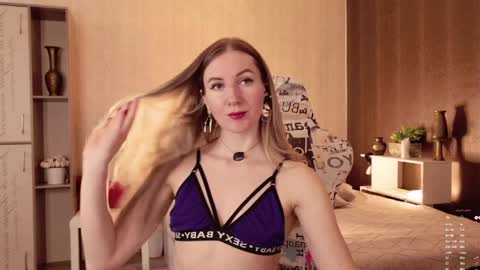 Alisia  Monday to Friday from 10 am to 4 pm GMT 2 online show from April 7, 2026, 9:21 am