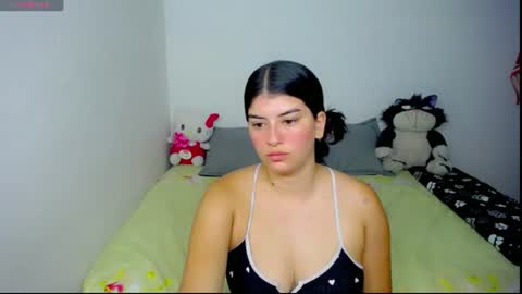 Snapshot of helloo_kityy25 chatting on July 16, 2026, 2:01 pm helloo_kityy25 online show from July 16, 2026, 2:01 pm