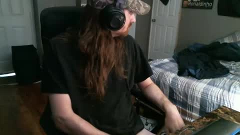 longhairbeardedguy online show from December 13, 2024, 12:50 pm
