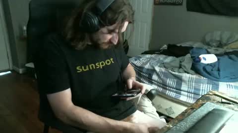 longhairbeardedguy online show from April 15, 2026, 11:27 pm