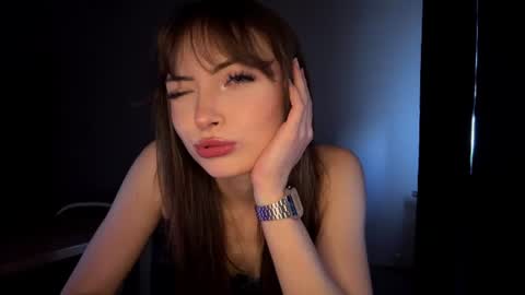 hellyluxury online show from June 17, 2026, 6:09 pm