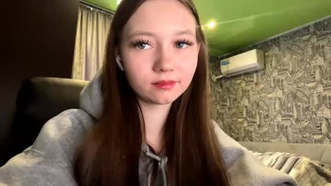 Lucy online show from April 20, 2026, 4:04 am