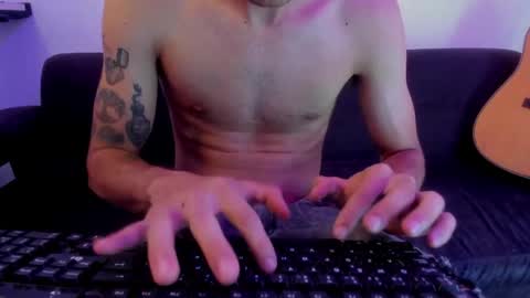 Snapshot of henrik_senn chatting on April 12, 2026, 9:53 pm henrik_senn online show from April 12, 2026, 9:53 pm