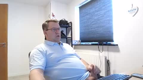 henrikrp1971 online show from March 7, 2025, 11:51 am