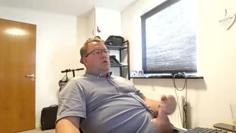 henrikrp1971 online show from October 2, 2025, 2:46 pm