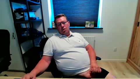 Snapshot of henrikrp1971 chatting on June 23, 2026, 12:36 pm henrikrp1971 online show from June 23, 2026, 12:36 pm