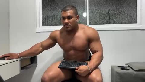 Snapshot of henrimusclee chatting on February 19, 2025, 12:03 am Henri online show from February 19, 2025, 12:03 am