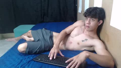 Snapshot of henry_gandy chatting on February 1, 2025, 3:50 pm HENRY GANDY online show from February 1, 2025, 3:50 pm