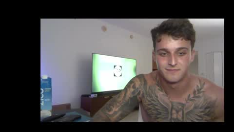 Snapshot of henrydesanti chatting on May 6, 2026, 2:29 am henrydesanti online show from May 6, 2026, 2:29 am