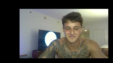 Snapshot of henrydesanti chatting on May 12, 2026, 6:54 am henrydesanti online show from May 12, 2026, 6:54 am