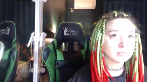 Hentaishiing online show from April 6, 2026, 5:47 pm