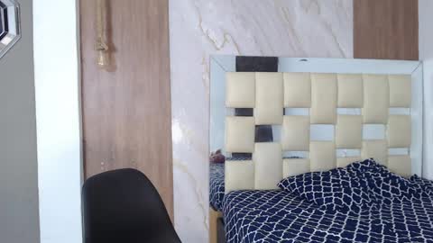 HERA online show from April 4, 2026, 6:27 pm