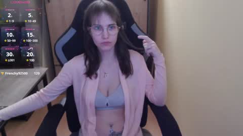 Snapshot of heraluna_ chatting on January 16, 2025, 11:37 pm HeraLuna online show from January 16, 2025, 11:37 pm