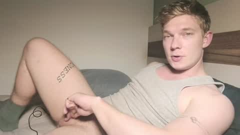 Snapshot of hercules__ chatting on July 16, 2026, 3:40 pm Gregblonde Alextattoo online show from July 16, 2026, 3:40 pm