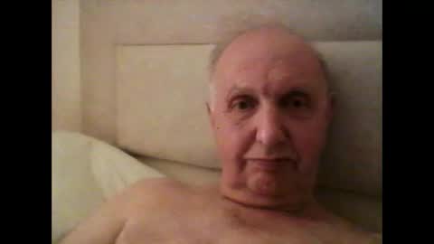 Snapshot of herdsman3 chatting on December 1, 2024, 11:25 pm herdsman3 online show from December 1, 2024, 11:25 pm