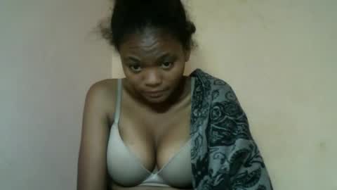 Snapshot of herisse01 chatting on May 16, 2026, 12:29 am herisse01 online show from May 16, 2026, 12:29 am