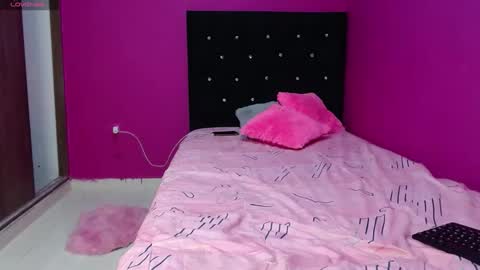 Snapshot of hermione_sweet18 chatting on February 5, 2025, 10:44 pm Alana online show from February 5, 2025, 10:44 pm