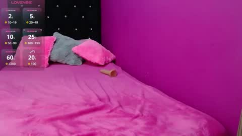 Snapshot of hermione_sweet18 chatting on February 11, 2025, 4:44 am Alana online show from February 11, 2025, 4:44 am