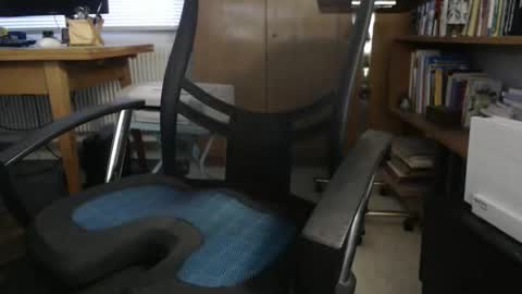 hero0111 online show from November 15, 2025, 2:02 pm