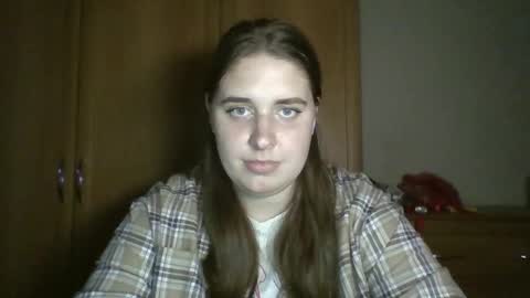 hess_luna_ online show from September 24, 2025, 3:37 pm