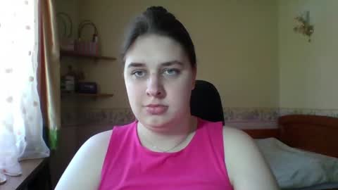 Snapshot of hess_luna_ chatting on May 4, 2026, 8:32 am hess_luna_ online show from May 4, 2026, 8:32 am