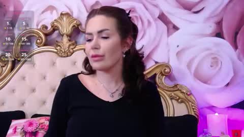 Snapshot of hessahessy chatting on November 12, 2025, 5:02 pm Hessy online show from November 12, 2025, 5:02 pm