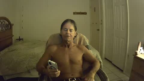 Snapshot of hewes1 chatting on March 5, 2026, 2:07 am hewes1 online show from March 5, 2026, 2:07 am