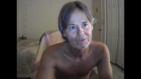 Snapshot of hewes1 chatting on April 15, 2026, 9:16 am hewes1 online show from April 15, 2026, 9:16 am