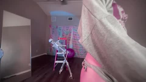 salem online show from February 10, 2025, 8:09 am