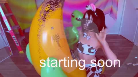 salem online show from October 13, 2025, 2:22 am