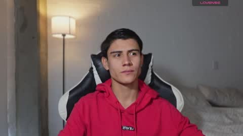 hey_cesard online show from April 15, 2026, 3:19 pm