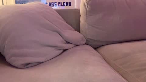 Snapshot of hey_im_big chatting on August 2, 2026, 9:57 pm alex online show from August 2, 2026, 9:57 pm